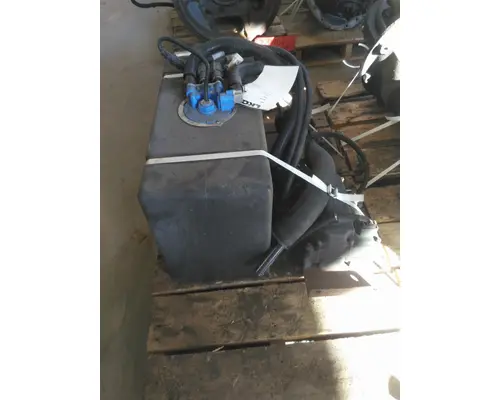 FORD F750SD (SUPER DUTY) DEF TANK