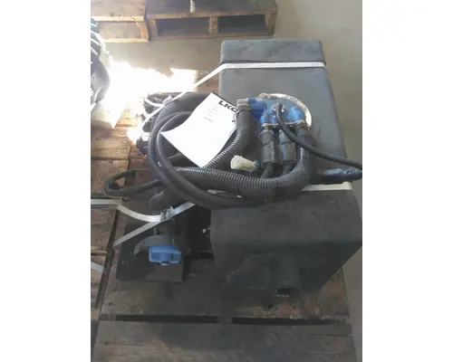 FORD F750SD (SUPER DUTY) DEF TANK