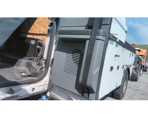 FORD F750SD (SUPER DUTY) DOOR ASSEMBLY, REAR OR BACK
