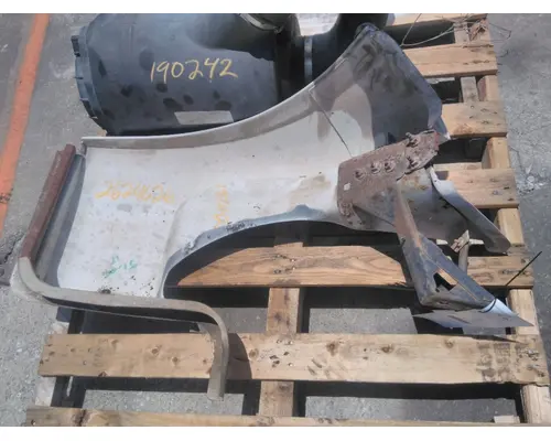 FORD F750SD (SUPER DUTY) FENDER EXTENSION
