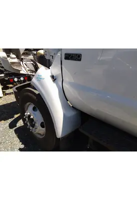 FORD F750SD (SUPER DUTY) FENDER EXTENSION