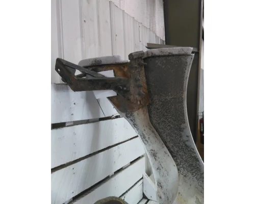 FORD F750SD (SUPER DUTY) FENDER EXTENSION