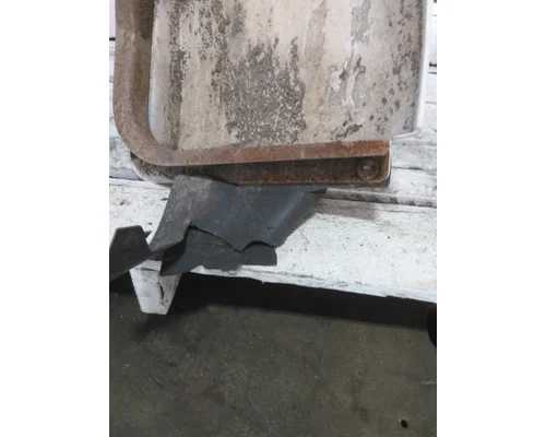 FORD F750SD (SUPER DUTY) FENDER EXTENSION