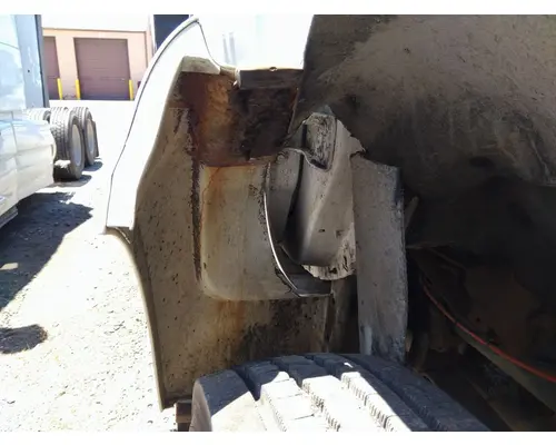 FORD F750SD (SUPER DUTY) FENDER EXTENSION
