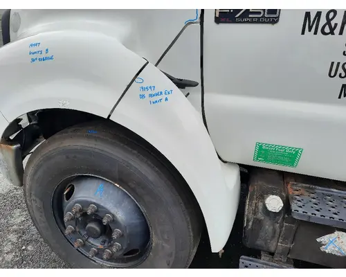 FORD F750SD (SUPER DUTY) FENDER EXTENSION