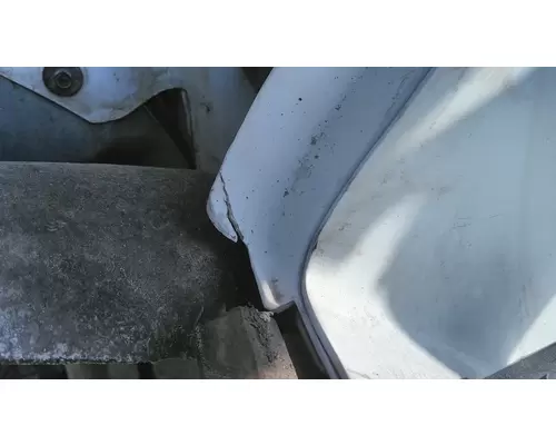 FORD F750SD (SUPER DUTY) FENDER EXTENSION