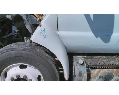 FORD F750SD (SUPER DUTY) FENDER EXTENSION