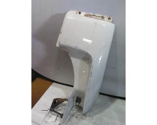 FORD F750SD (SUPER DUTY) FENDER EXTENSION