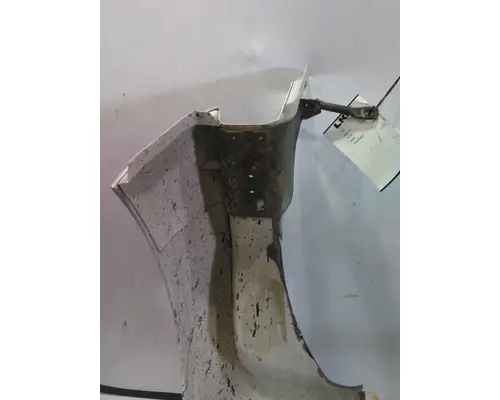 FORD F750SD (SUPER DUTY) FENDER EXTENSION