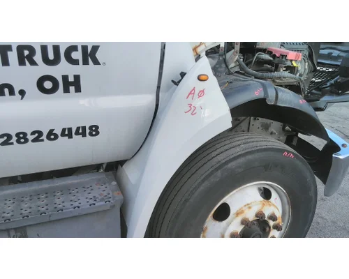 FORD F750SD (SUPER DUTY) FENDER EXTENSION
