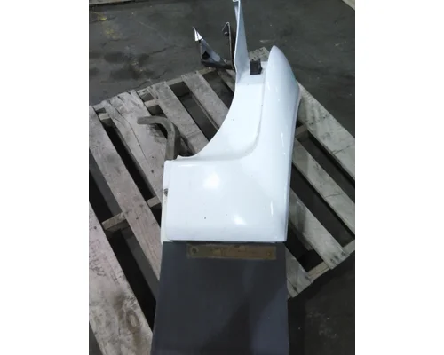 FORD F750SD (SUPER DUTY) FENDER EXTENSION