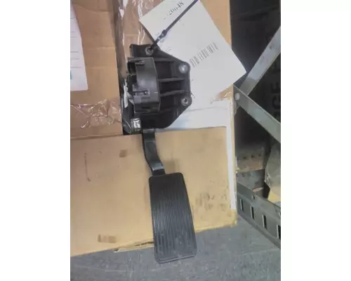 FORD F750SD (SUPER DUTY) FOOT PEDAL