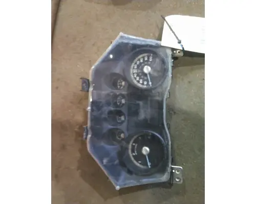 FORD F750SD (SUPER DUTY) GAUGE CLUSTER