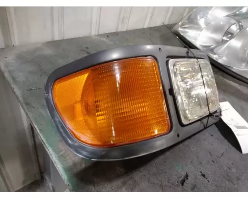 FORD F750SD (SUPER DUTY) HEADLAMP ASSEMBLY