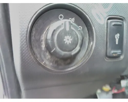 FORD F750SD (SUPER DUTY) HEADLAMP SWITCH