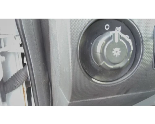 FORD F750SD (SUPER DUTY) HEADLAMP SWITCH