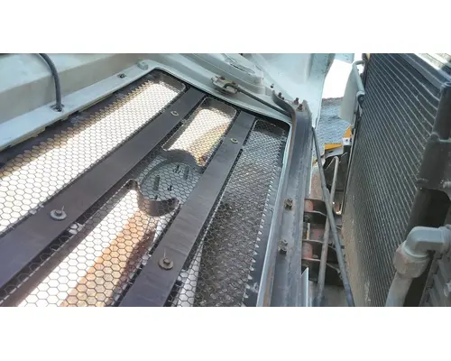 FORD F750SD (SUPER DUTY) HOOD