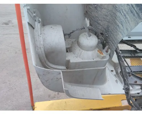 FORD F750SD (SUPER DUTY) HOOD