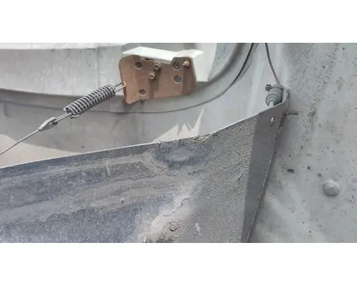 FORD F750SD (SUPER DUTY) HOOD