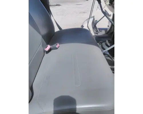 FORD F750SD (SUPER DUTY) SEAT, FRONT