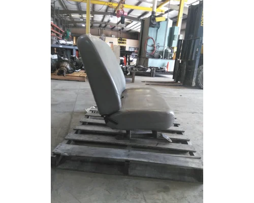 FORD F750SD (SUPER DUTY) SEAT, FRONT