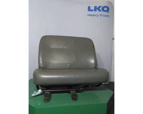 FORD F750SD (SUPER DUTY) SEAT, FRONT