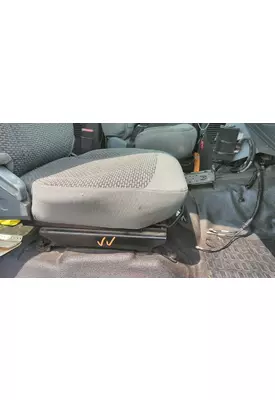 FORD F750SD (SUPER DUTY) SEAT, FRONT