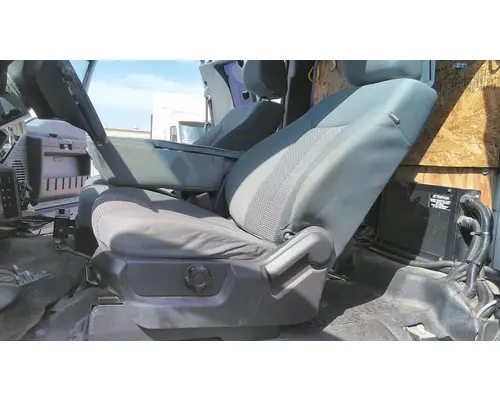 FORD F750SD (SUPER DUTY) SEAT, FRONT