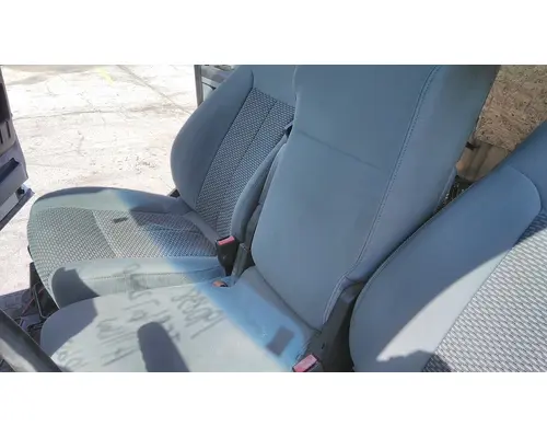 FORD F750SD (SUPER DUTY) SEAT, FRONT