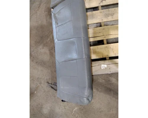 FORD F750SD (SUPER DUTY) SEAT, REAR