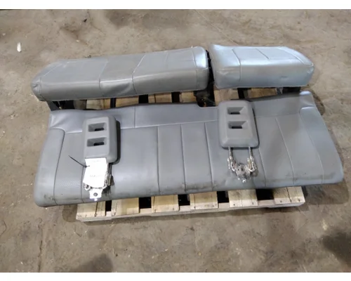 FORD F750SD (SUPER DUTY) SEAT, REAR