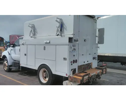 FORD F750SD (SUPER DUTY) WHOLE TRUCK FOR RESALE