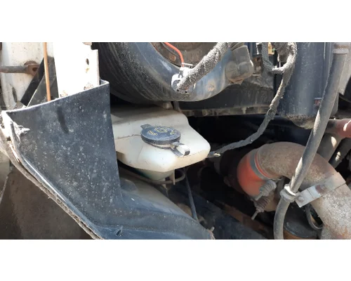 FORD F750SD (SUPER DUTY) WINDSHIELD WASHER RESERVOIR