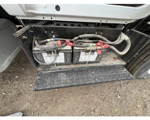 FORD F750 Battery Box