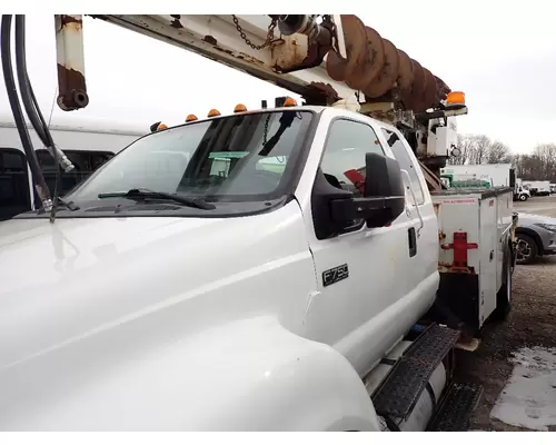 FORD F750 Cab