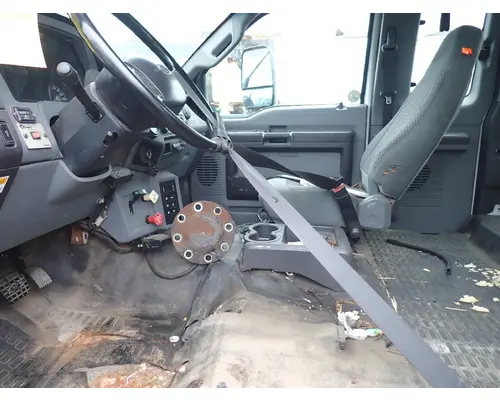 FORD F750 Cab