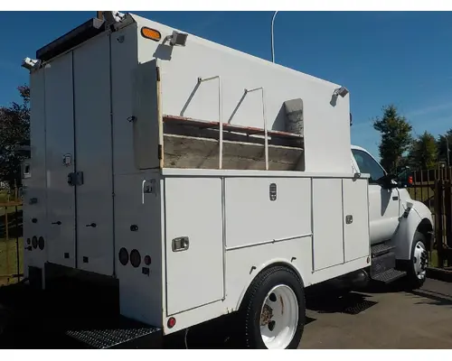 FORD F750 Complete Vehicle