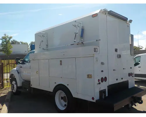 FORD F750 Complete Vehicle