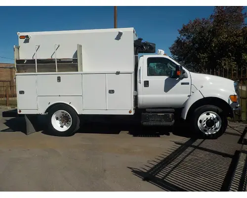 FORD F750 Complete Vehicle