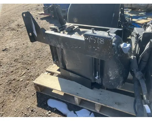 FORD F750 DEF Tank2