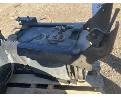 FORD F750 DEF Tank2