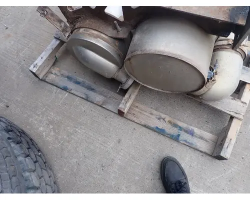 FORD F750 DPF (Diesel Particulate Filter)