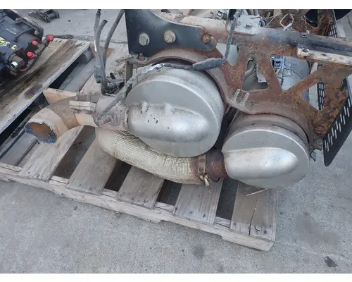 FORD F750 DPF (Diesel Particulate Filter)