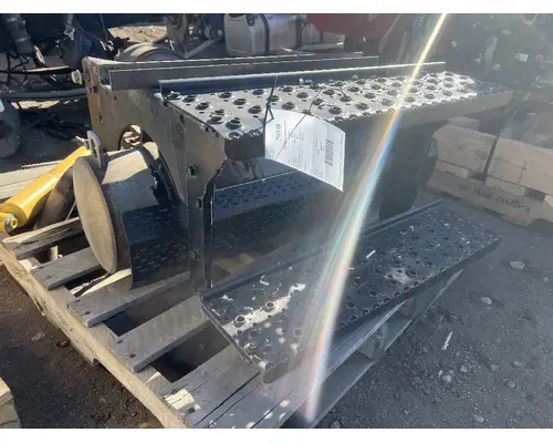 FORD F750 DPF (Diesel Particulate Filter)