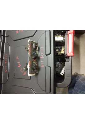 FORD F750 ECM (HVAC)