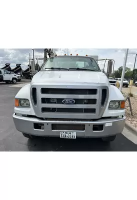 FORD F750 Grille