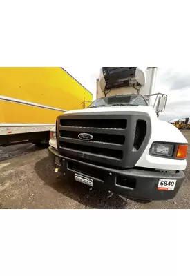 FORD F750 Grille