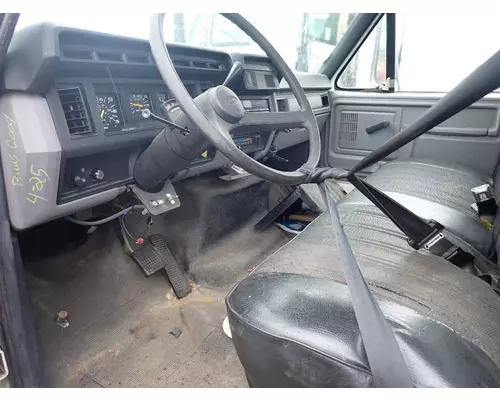 FORD F800 Cab