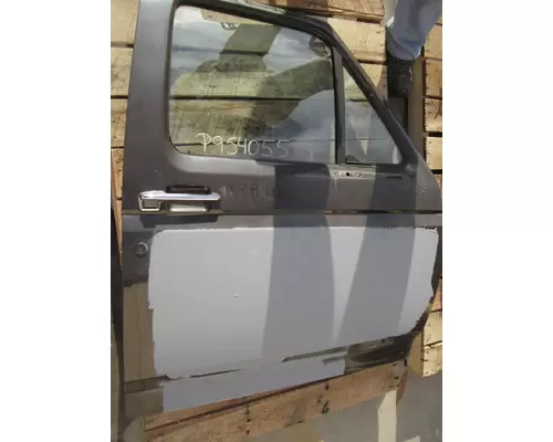 FORD F800 DOOR ASSEMBLY, FRONT