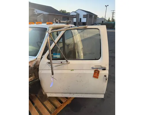 FORD F800 Door Assembly, Front